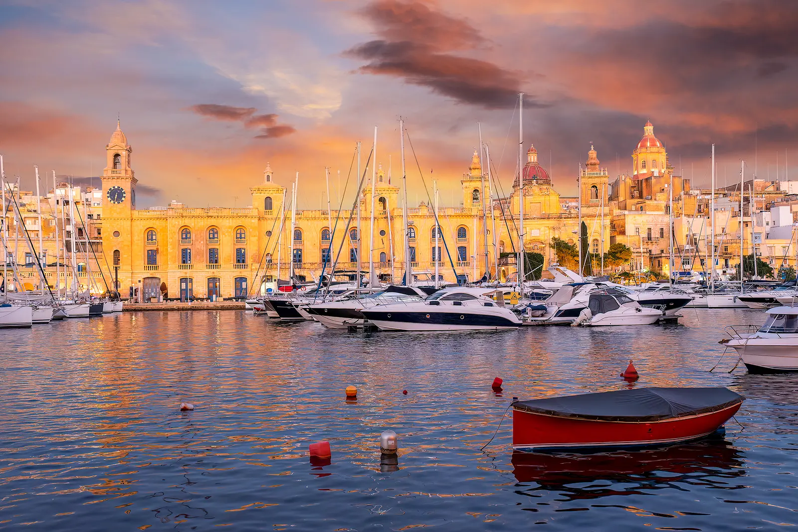 a harbor in the city of birgu